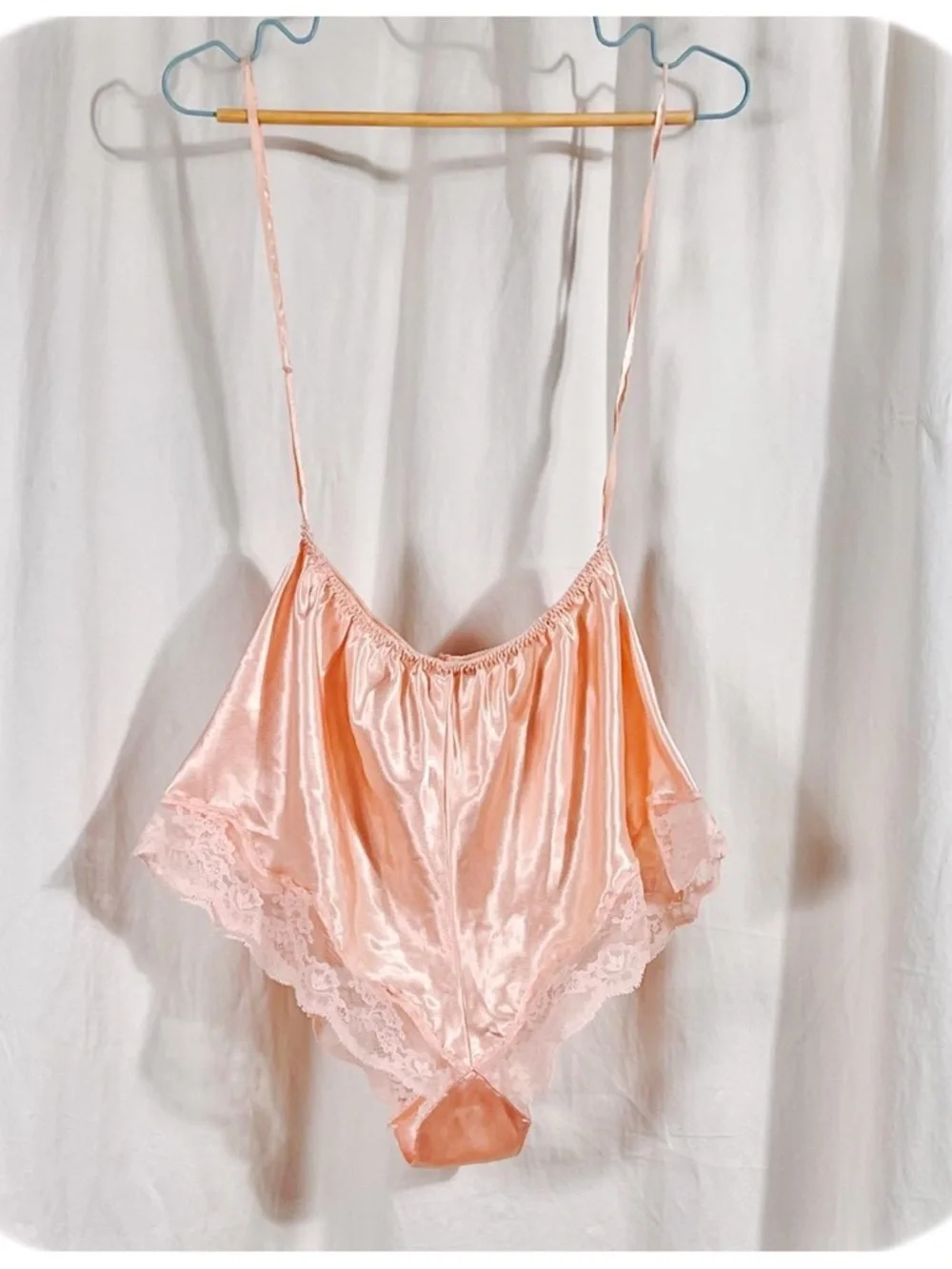Vintage Silky Lace-Trim Ballet Pink Satin Tap Shorts - Picture 4 of 7